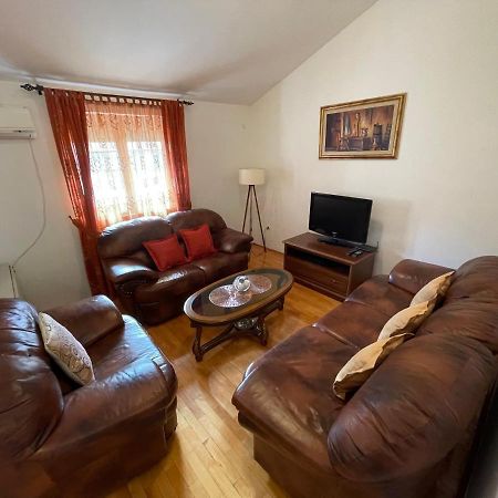 Aquarium Apartment Котор Екстер'єр фото