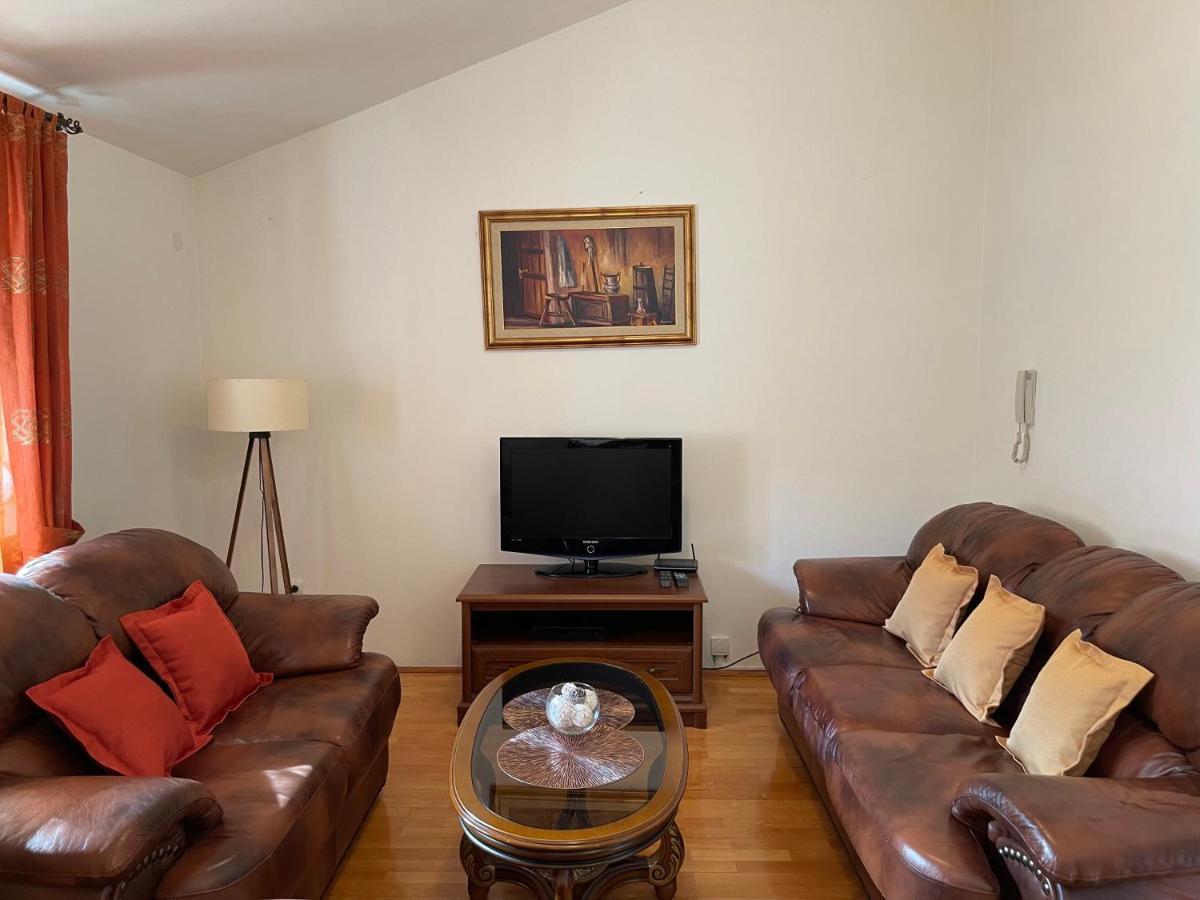 Aquarium Apartment Котор Екстер'єр фото